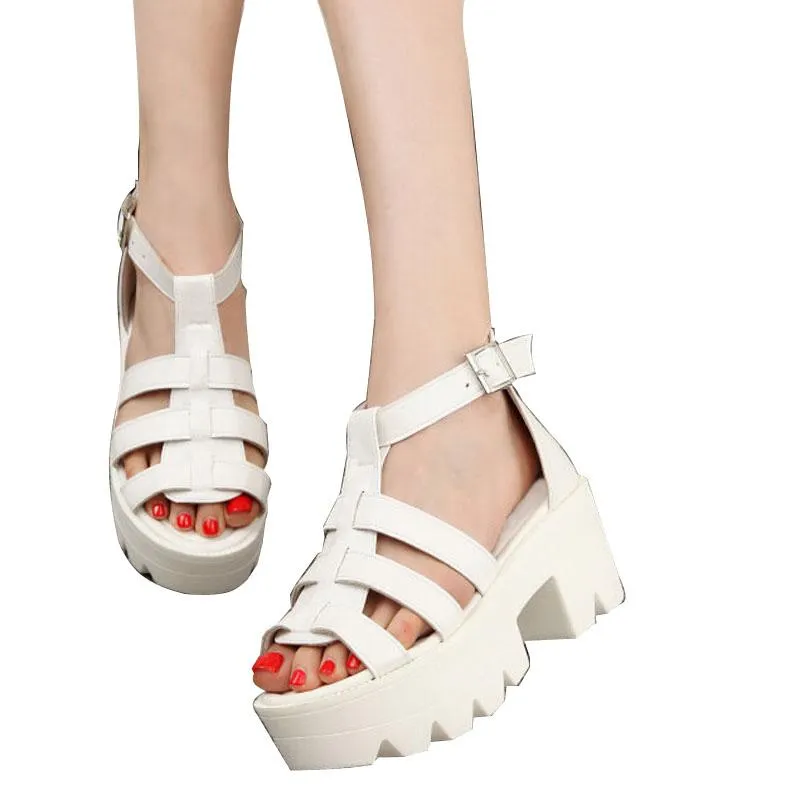 뜨거운 판매 - 시희 웅대 한 2018 한국 여성 플랫폼 신발 검투사 여자 샌들 여름 중공 여성 샌들 XWZ939