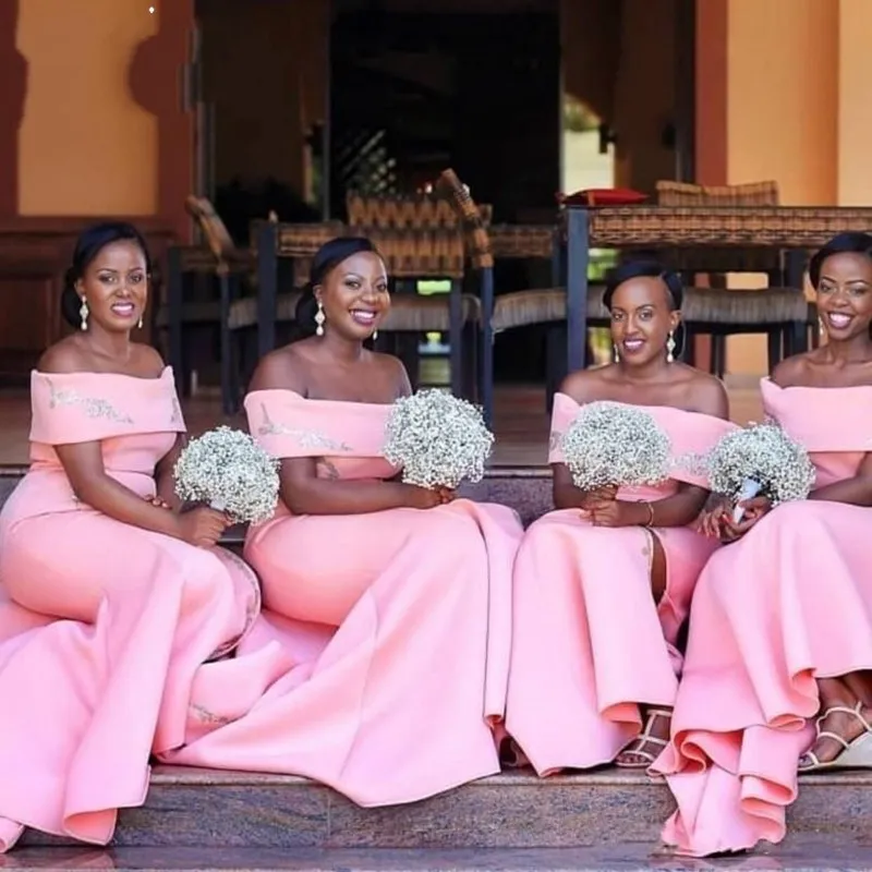 Plus Size Roze Bruidsmeisjesjurken Lange 2022 Boothals Goud Applique Backless Bruidsmeisjesjurk Zuid-Afrikaanse Zwarte Meisjes Weddin279S