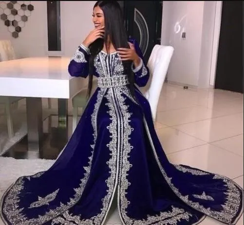 Arabiska afrikanskmuslim långärmad prom klänningar v-hals kristall pärlor spets applique abaya kaftan glamorös dubai satin golv längd händelse klänning