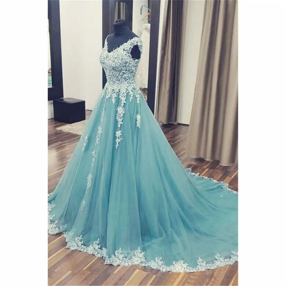 Aqua Blue Lace Applique Beaded 2019 Quinceanera Klänningar Prom V-Neck Cap Sleeve Backless Prom Dress Party Pageant Evening Gowns Lång billig