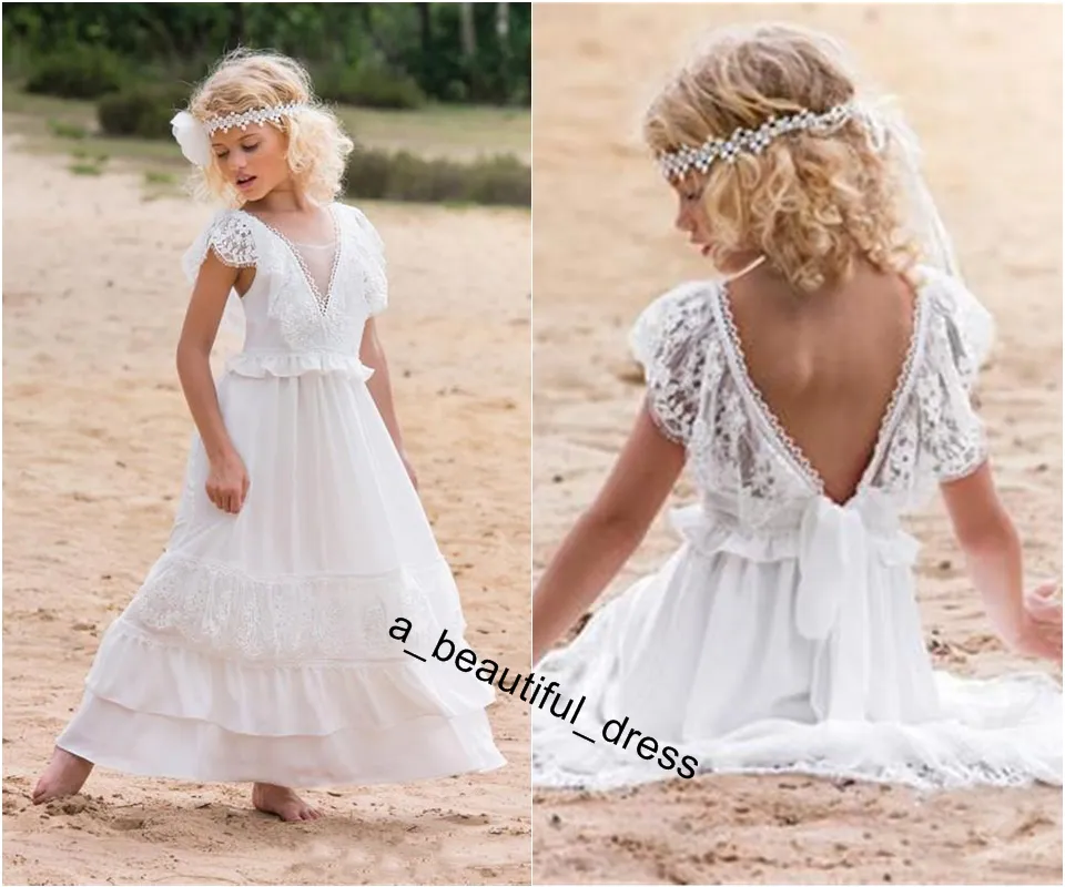 Billiga Bohemian White Flower Girl Dresses for Beach Wedding Pageant Gowns A Line Boho Lace V Neck Kids First Holy Communion Dress FG1264