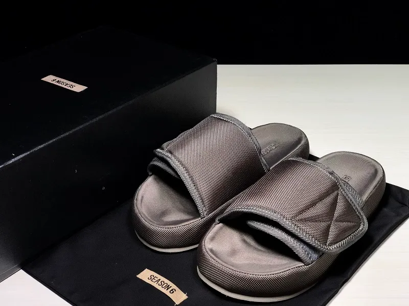 2022 Slippers Season 6 Slides Summer Men Women Fashion Black Top