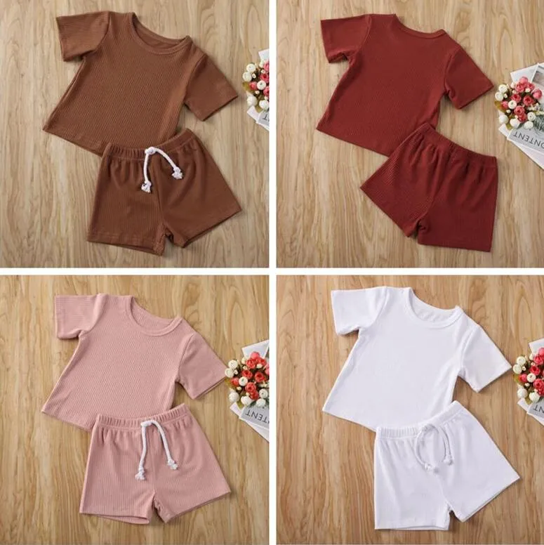 Abiti firmati per bebè Bambini Ragazzi Articolo solido Set di abbigliamento per buca Estate Top a maniche corte Pantaloncini Tute T-shirt per bambini Pantaloni Abiti CYP623