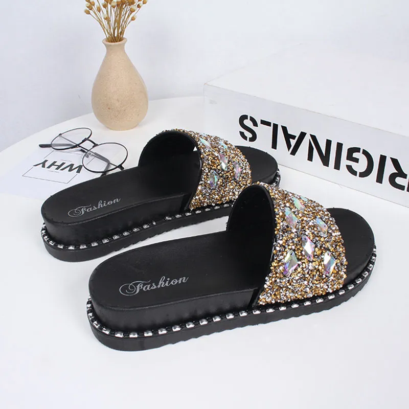 Kobiety Plaża Klapki Kapły Płaszcze Płaskie Kobiety Przyczynowe Buty Kobieta Złote Pantofel Slidy Kryształowe Bling Sandals Kobiet Kapcie