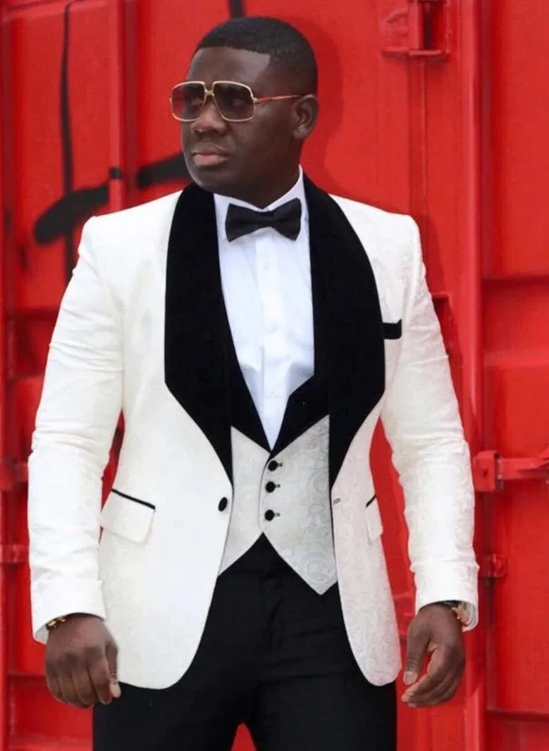Ivan's Popular White Satin Lapel Jacquard Wedding Tuxedos main image 1