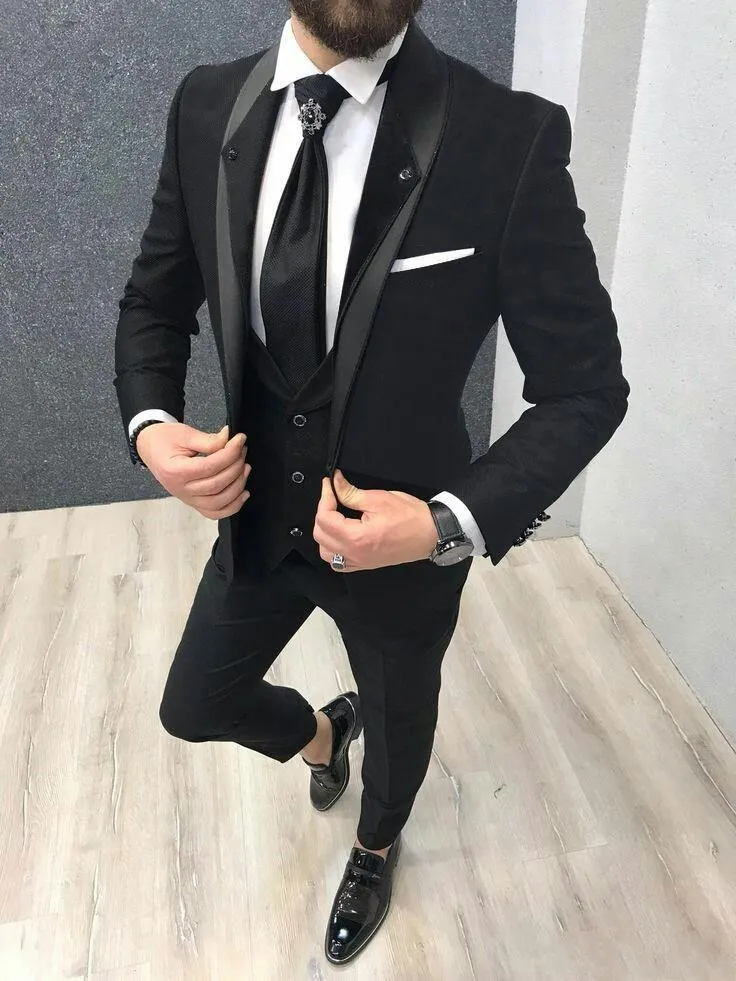 Abiti da uomo da uomo neri con un bottone di alta qualità, scialle con risvolto, tre pezzi, smoking da sposo business (giacca + pantaloni + gilet + cravatta) W1058