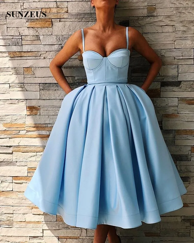 Sky Blue Satin Evening Klänningar 2019 Nya Spaghetti Straps Sweetheart Tea Längd Formell Kappor Kvinnor Dans Party Dress Vestido de Gala