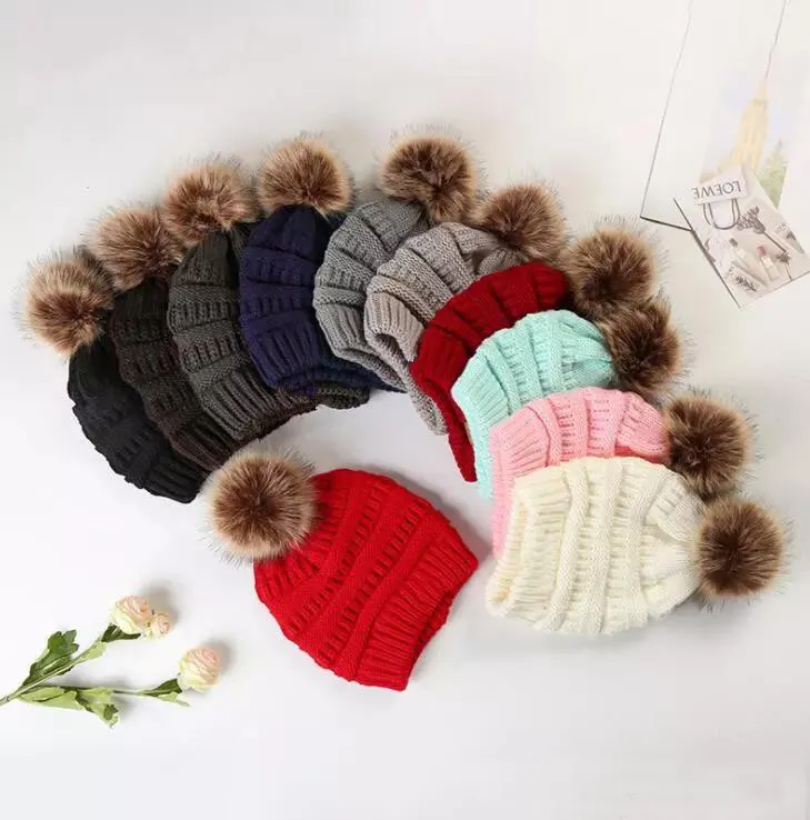 Moda Berretti lavorati a maglia per adulti Cappello Inverno Crochet Soft Pom Pom Ball Skullies Cappelli Casual Cappelli da sci all'aperto