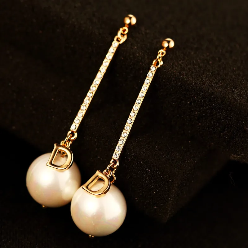Wholesale- fashion classic luxury designer glittering diamond rhinestone pearl long pendant dangle chandelier stud earrings for woman
