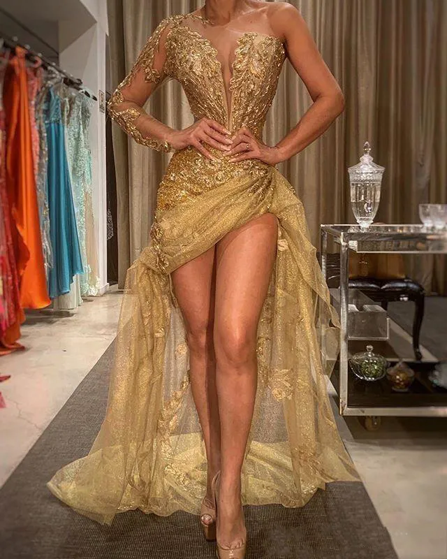 2020 Guld Sexig African Prom Pageant Klänningar Hög Låg Lace Appliques One Shoulder Evening Gown Sheer Long Sleeve Formell Wear Vestidos