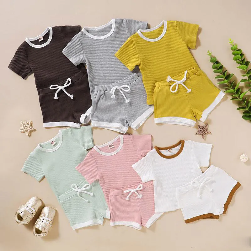 Костюмы детские Детские шорты 6 цветов Твердые футболки Топы Дети Дизайнерская одежда для девочек малышей мальчика сращивания Наряды младенца повседневная одежда