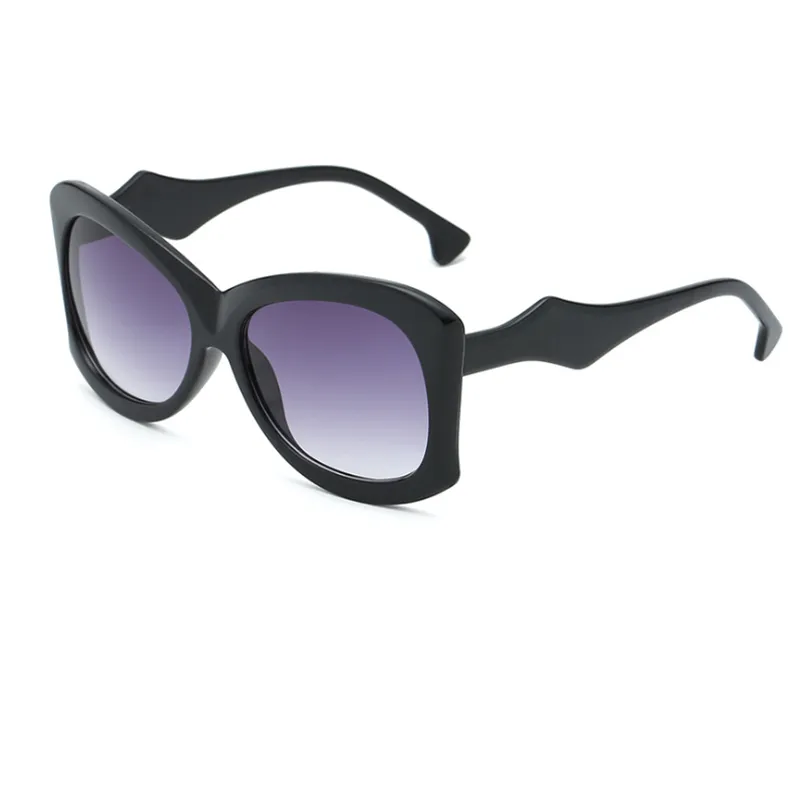 Meilleurs Prix De Gros Lunettes De Soleil Gros Vintage Femme 2018 Mode Couleur Lentille Lunettes De Soleil Pour Femmes Surdimensionnees Lunettes Noires Gafas De Marca Livraison Gratuite DHgate Prix In...