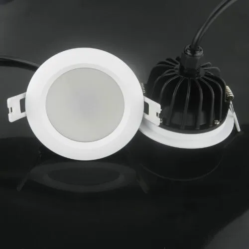 Os dispositivos elétricos de luzes Recessed diodo emissor de luz IP65 impermeáveis ​​do teto de Downlights 7w 9w 12w 15w Dimmable aquecem / refrigere o branco