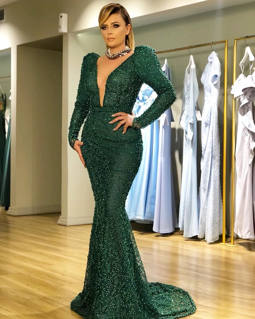 Koyu Yeşil Boncuklu Mermaid Abiye Derin V Yaka Uzun Kollu Dantel Balo Abiye Sweep Tren Plus Size Biçimsel Elbise