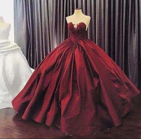 Nya quinceanera klänningar bollklänning älskling illusion spetsar applikationer vinröd golvlängd söt 16 fest klänning plus storlek kväll klänningar
