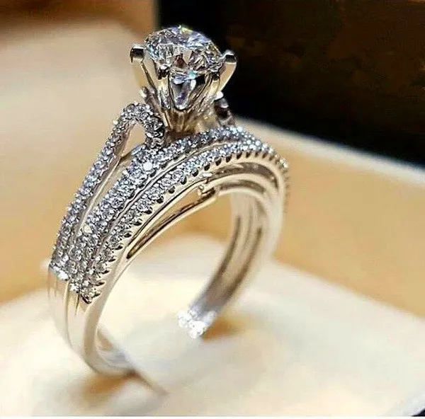 Boho Female Diamond White Round Ring Set Brand Luxury Promise 925 Silverförlovningsring Vintage Bridal Wedding Rings for Women1688738