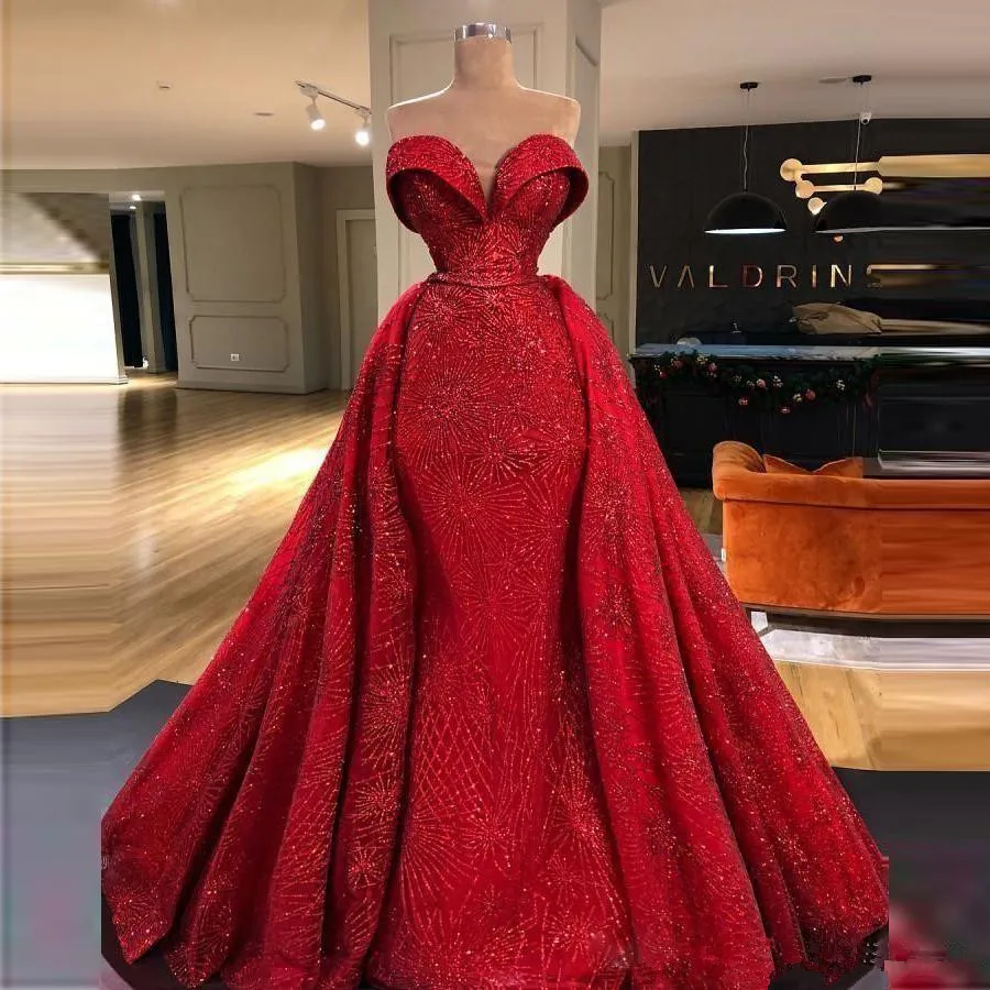 Błyszczące czerwone sukienki na studniówkę nadmierne aplikacje ukochane syrena wieczorna sukienka