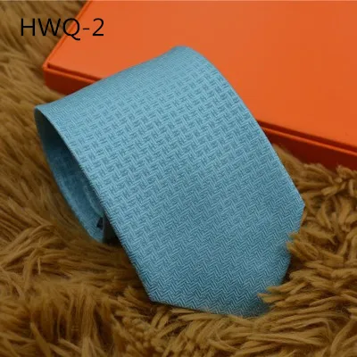 Cravate de soie de soie d'affaires formelle pour hommes 7,5 cm Color Color Cadeau Cravate mariage