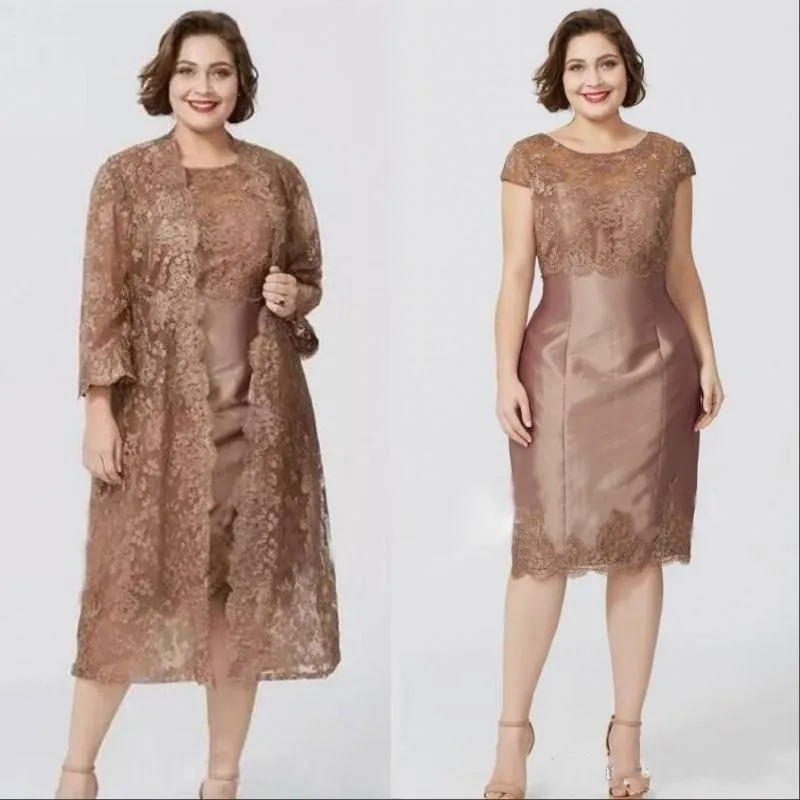 2024 Plus Size Brown Mother Off Bride Dresses Juvel Långärmar spetsar med Bolero Jacket V Back Tea Längd Bröllop Gäst Mödrar klänning 403