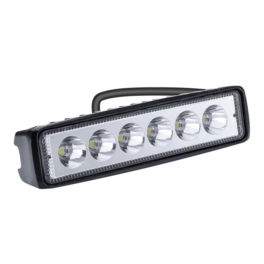 مصابيح LED مصابيح العمل 18W 6 حبات كلمة مع ضوء عاكس لسيارة جذوع