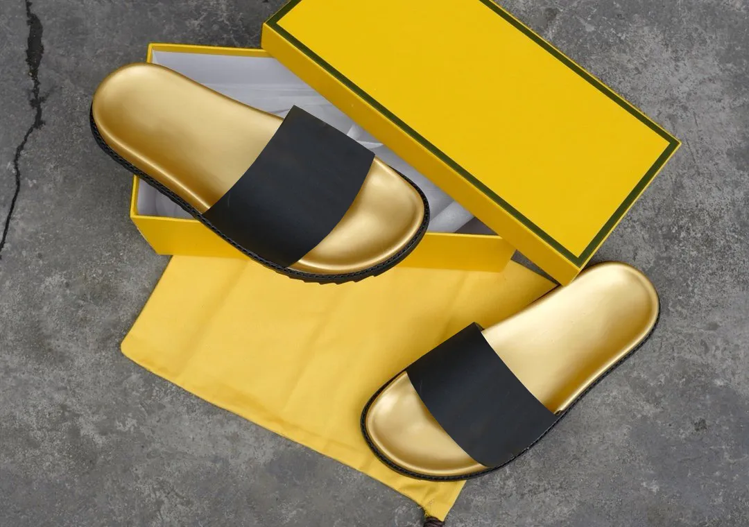2020 hot Men Sandals Designer Shoes Luxury Slide Summer Fashion Wide Flat Slippery Sandals Slipper Flip Flop size 35-46 Yellow box