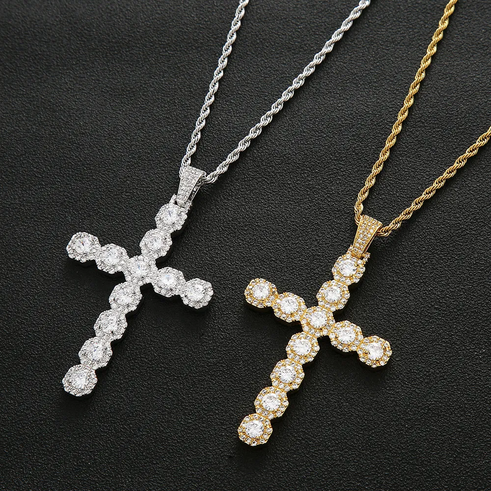 Ciondolo Croce Ghiacciata Con CZ – Placcato Oro 14k – Catena Corda 20'' – Collana Unisex Hip Hop
