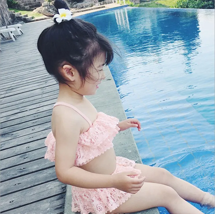 2019 새로운 레이스 아기 소녀 수영복 귀여운 레이스 중공 아웃 아이들 입욕 벌리기 여름 패션 비치 원피스 수영 C4300