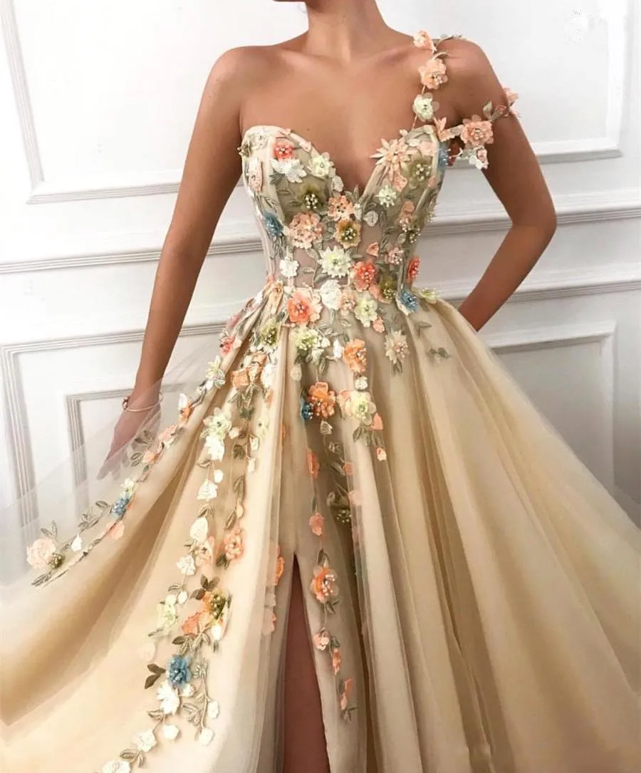 Muhteşem Şampanya Balo Elbiseleri 2019 Bir omuz bir çizgi ön yarı tül el yapımı çiçekler artı parti akşam elbiseleri3164