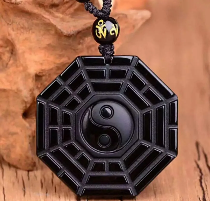 Natural obsidian gossip figure pendant pendant pendant for men and women to ward off evil yin and yang gossip array necklace yin and yang fi