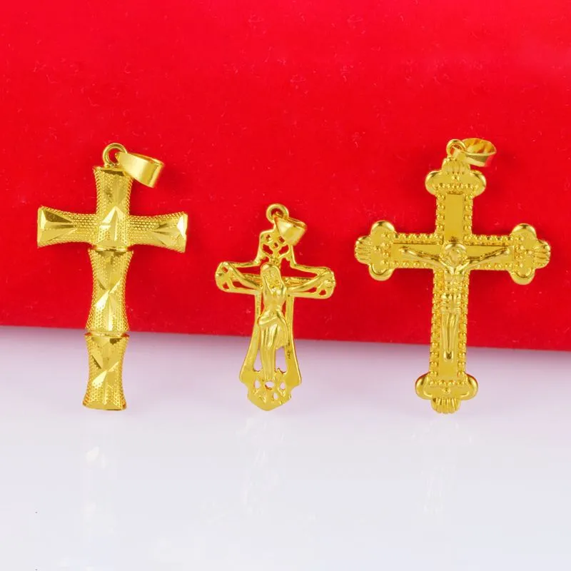 3-Style Cross Pendant med kedja 18k Gul Guldfylld Jesus Crucifix Hängsmycke Halsband Mode Tillbehör