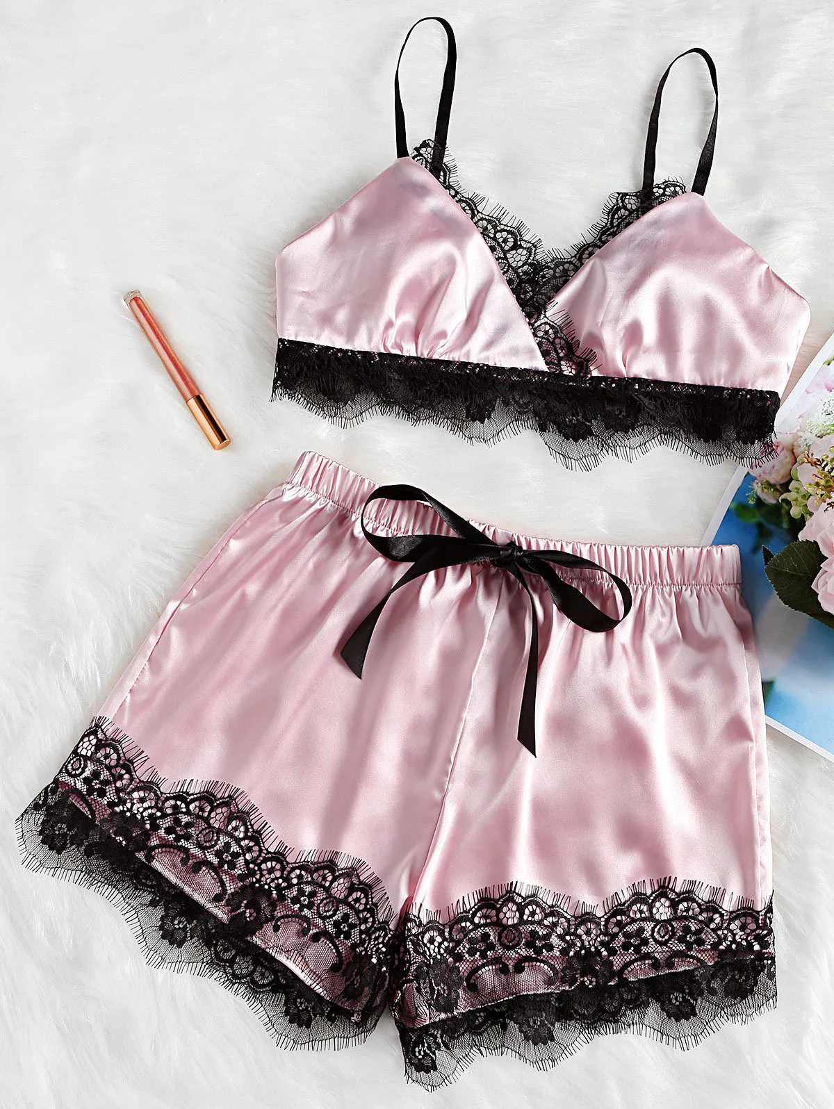 Pijamas y ropa interior al por mayor clearance