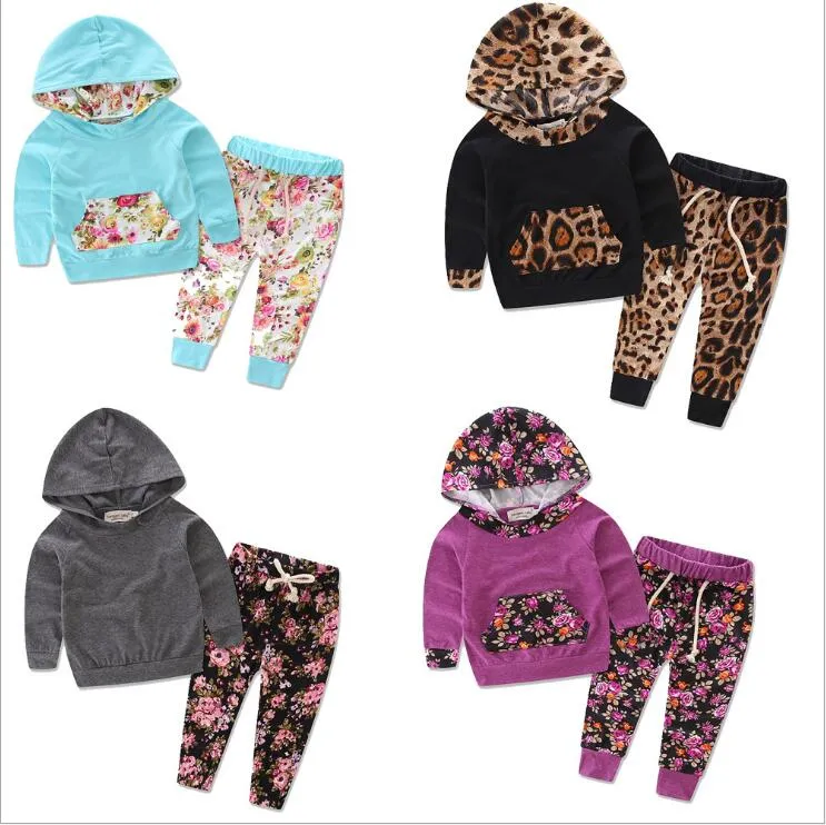 Enfants Designer Vêtements Garçons Ins Vêtements Ensembles Filles Floral Casual Sweats À Capuche Pantalons Costumes Rayé Manteau Vestes Sweatshirts Pantalons Tenues C7189