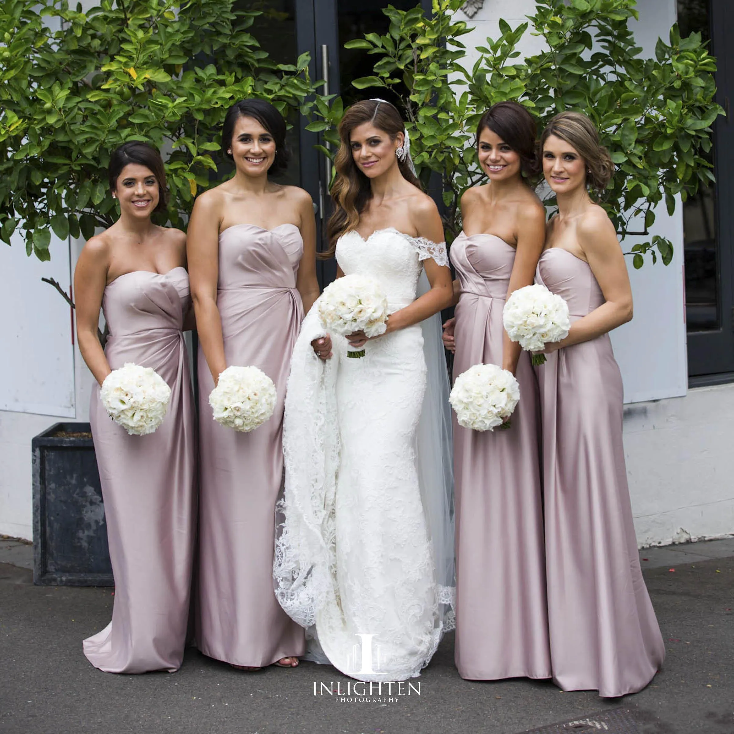 Sexy Dusty Pink 2020 Abiti da damigella d'onore Lungo Sweetheart Backless Invitato a un matrimonio Prom Dress Lunghezza del pavimento Increspato Abiti da damigella d'onore