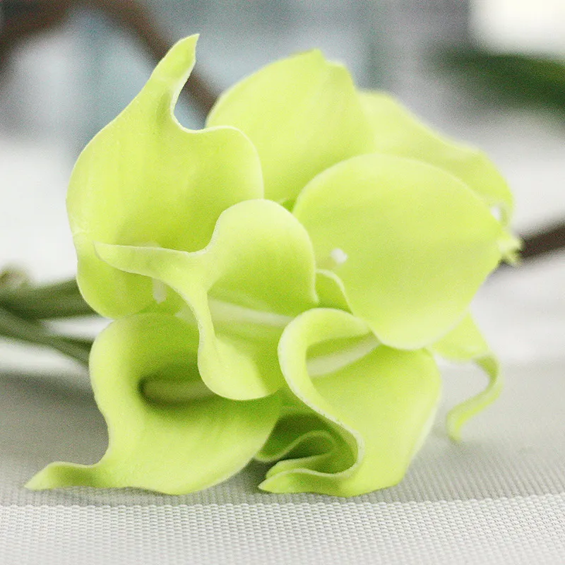 10 Stück pro Los PU-Mini-künstlicher Calla-Blumenzweig PU-Simulations-Calla-Blume Großhandel Hochzeitsstrauß Heimdekoration
