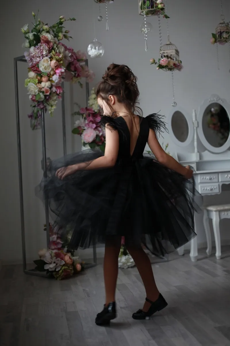Удивительные черные перо без спинки цветочные платья для свадебного бисера.