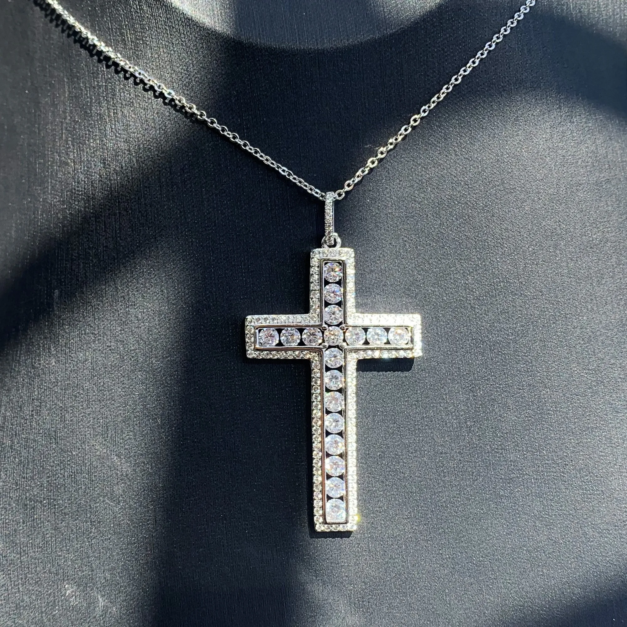 2019 Topp som säljer lyxsmycken 925 Sterling Silver Cross Pendant Full Round Cut Vit 5A Cubic Zirconia Gemstones Kvinnor Bröllop Halsband