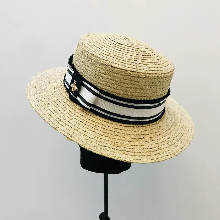 Elegant Straw Sun Hat - Vintage Style, Cute Bee Accent, Wide  display picture 3