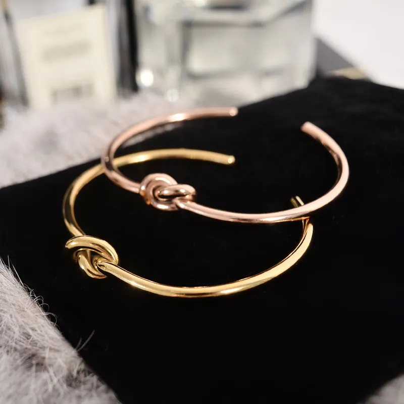 YUN RUO 2020 New Fashion Luxury Knot Lovers Bangle Rose Gold Color Women Birthday Gift Party Titanium Steel Jewelry Never Fade