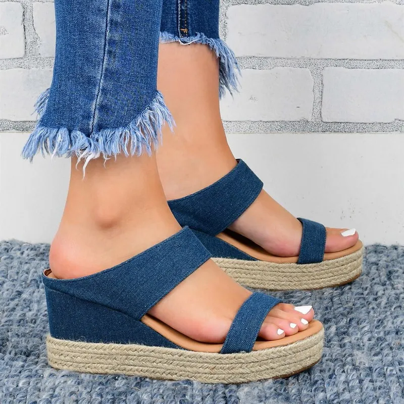 UEFEZO Kadın Sandalet Slip-on Saman Açık Toe Kalın Alt Takozlar Rahat Ayakkabılar Artı Boyutu Plaj Yaz Sandalet Terlik Ayakkabı