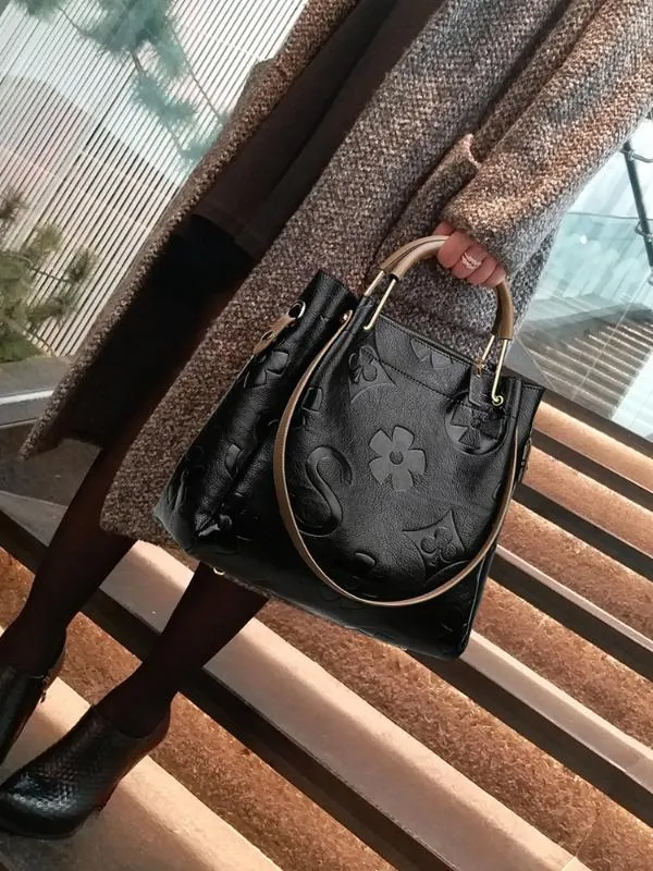 Large size shoulder bags outlet