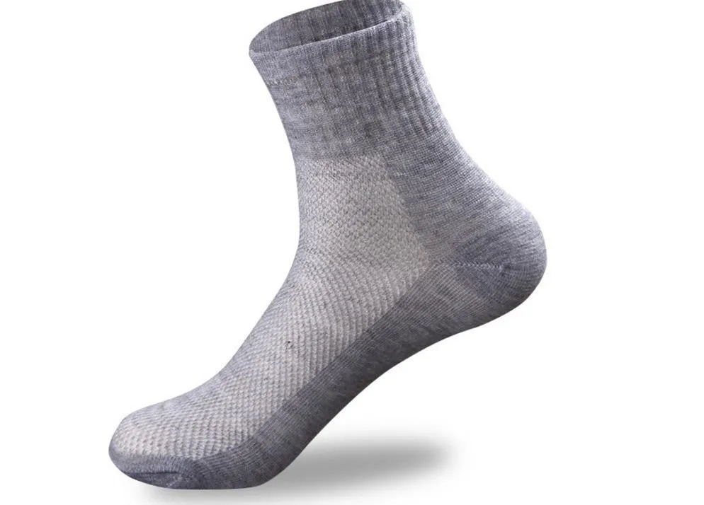 Atacado-Men Athletic Socks alta qualidade Algodão Poliéster Blends Negócios casuais masculinos meias mais quentes ok masculino para todos malhagem legal