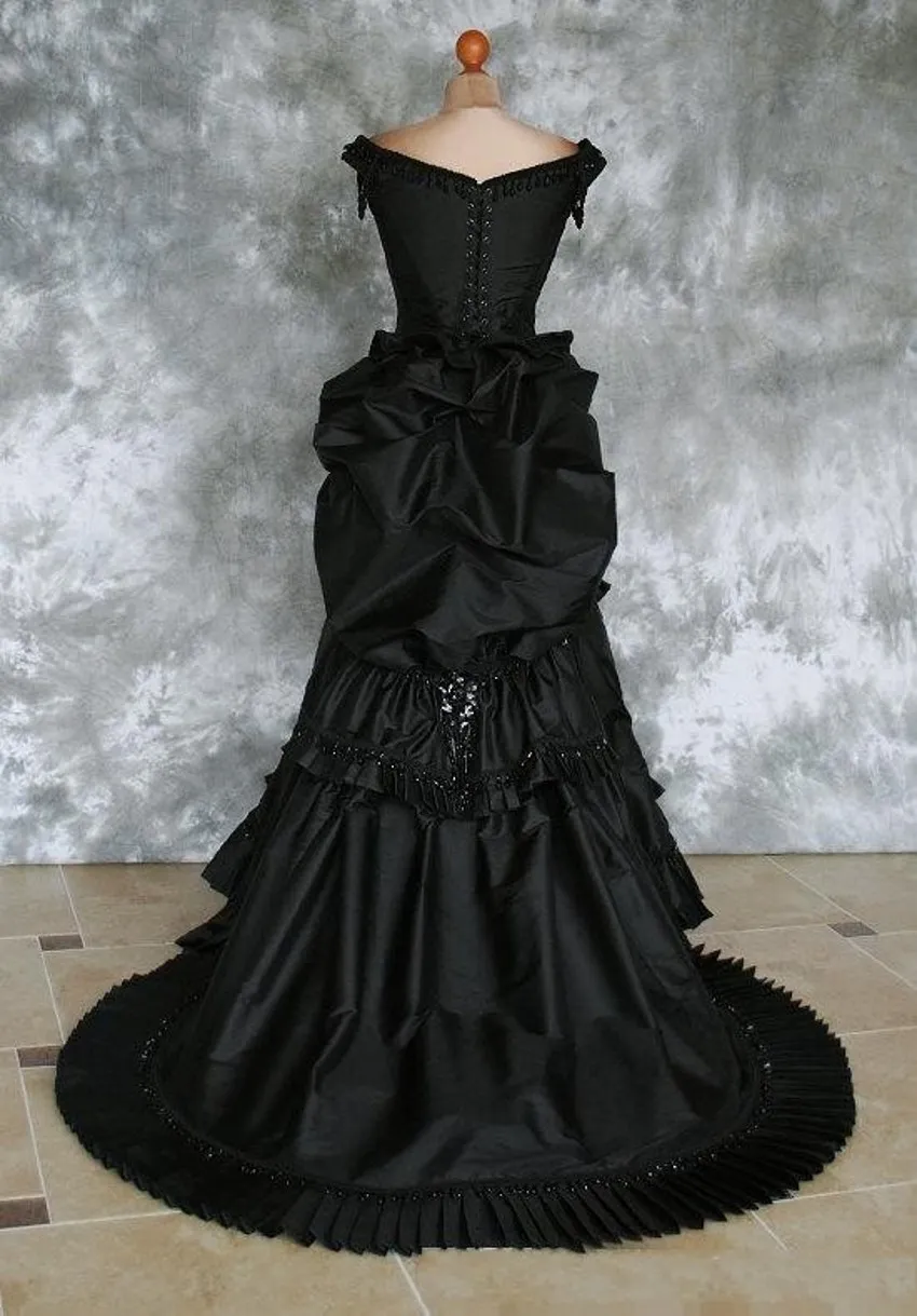 Black Flower Masquerade Gothic Victorian Dress | Gothic victorian dresses,  Goth dress, Victorian dress