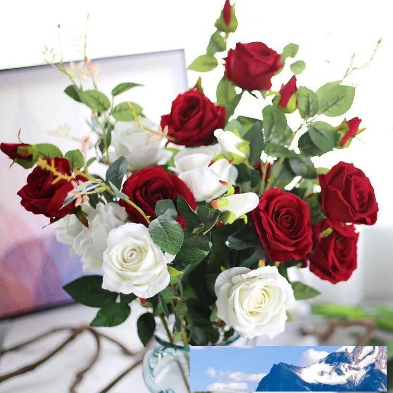 (10 шт. / Лот) Оптовая продажа 87 см Высокое симуляция 3 головы длинные стволовые бархатные розы искусственные цветы высокого качества фальшивая роза шелковый цветок