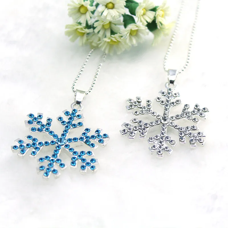 Mode Silvery Blue Snowflake Pendant Halsband Tjejer Smycken Diamant Strass Snow Necklace Cosplay Tillbehör Tjejer Halsband XMS Presenter