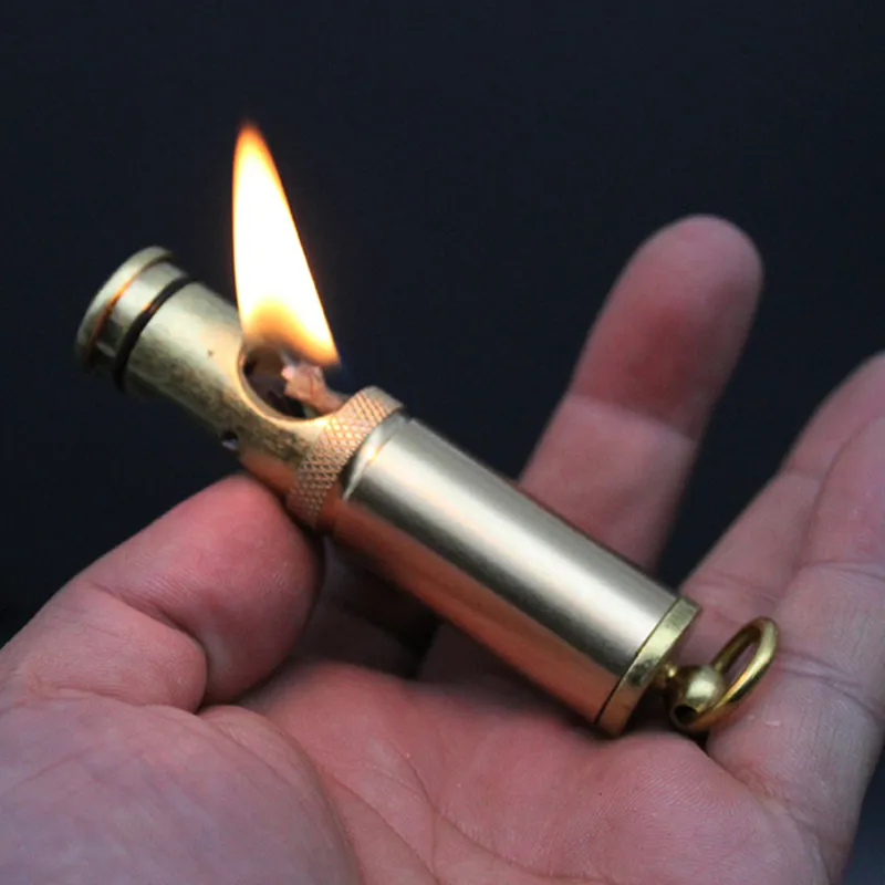 Ny Retro Sliphjul Flint Free Fire Lighter Outdoor Survival Tool Brass Kerosenolja Rörändare Cigarette Cigarer Lättare Vindskydd