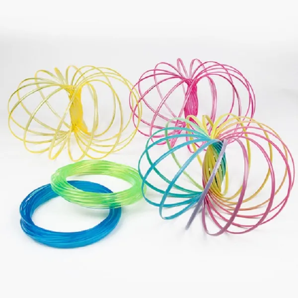 Nuovo giocattolo di plastica Stee Magic Toroflux Flow Ring Toys Kinetic Spring Novità Divertente gioco all'aperto Intelligent Christmas Decompression Toy boys