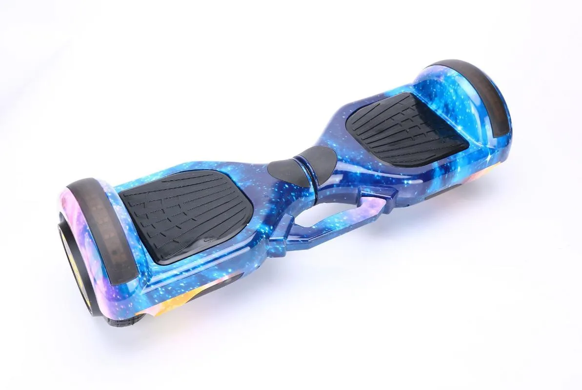 Electric two outlet wheel skateboard