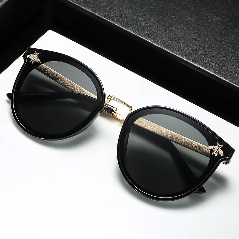 Oversized zonnebrillen oculos retro mannelijk ijzer UV400 2020 luxe bijenmode voor dames zonnebrillen Men Square merkontwerp