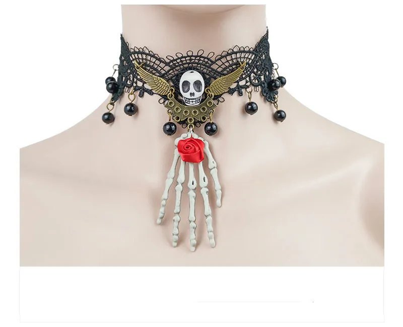 Commercio all'ingrosso di accessori femminili del merletto della testa del cranio della decorazione della collana dell'artiglio del fantasma retro europeo e americano di vendita calda