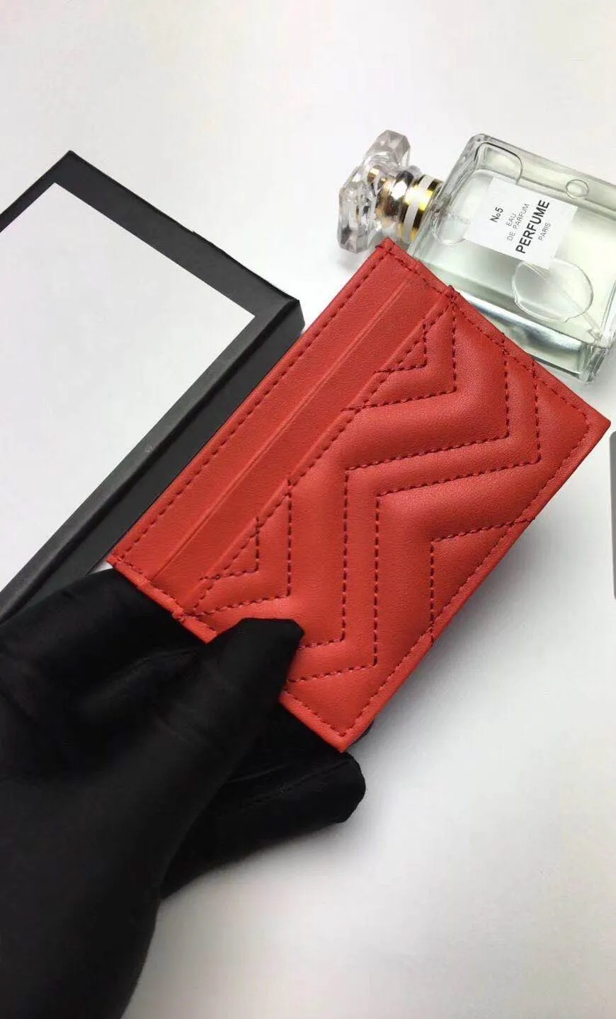 2020 new fashion card holders men`s and women`s purses pure color leather classic mini purses Free Boat Aristocrats